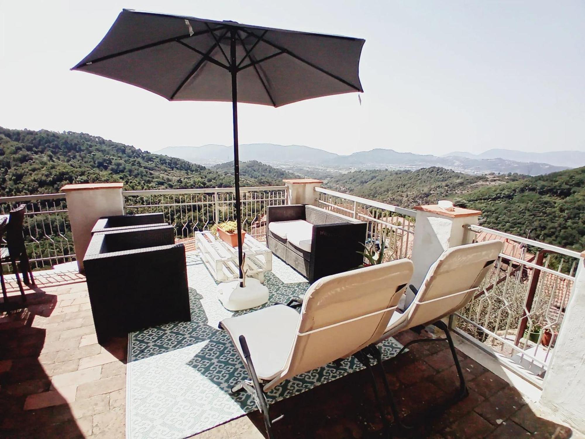 Comfortable Apartment With Sea View In Falcinello Exterior photo